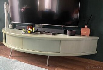 TV stolek z MASIVU