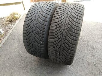 Prodám 2 zimni gumy Continental 225/45 R17 DOT 2421