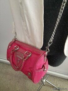 Krásná kabelka Guess- růžová