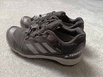turistická obuv ADIDAS Terrex vel. 37/US5 Goretex