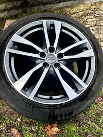 Alu kola orig.Audi 245/45/19 - letní pneu