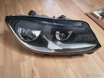 Prave přední světlo na VW Caddy 3 generace