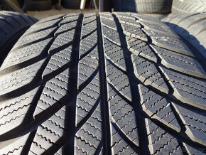 Zimní pneu Bridgestone 205/55/17 - stav 99% / mohu obout