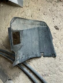 Levá špička podběhu BMW E46