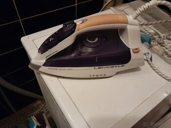 Žehlička ETA Lancetta 3283 90010 bílá/fialová