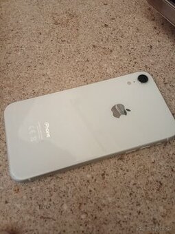 iPhone xr bíli 64GB