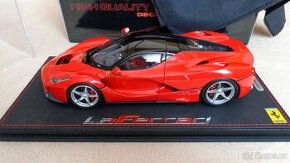 Ferrari LaFerrari Rosso Corsa 322/Carbon Fibre 1:18 BBR - 1