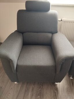 Křeslo s úložným prostorem