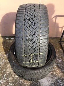 Zimní pneu 245/40R18