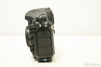 Tělo Nikon D850 v originálním balení, 37 871 snímků