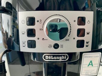 Kávovar DeLonghi Magnifica S - 1