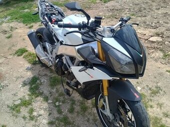 Aprilia tuono v4 - 1