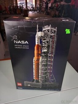 Lego stavebnice NASA Artemis Space Launch System