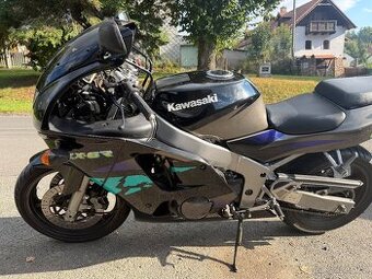 Kawasaki ZX6R