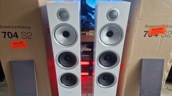 B&W 704 S2 (top stav)