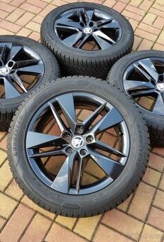 Zimní sada ŠKODA Superb 3 / VW Passat B8 5x112 R17 TOP stav