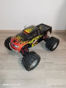 RC nitro auto Traxxas T-Maxx