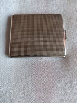 Prodám stříbrné pouzdro na cigarety z 50-tých let