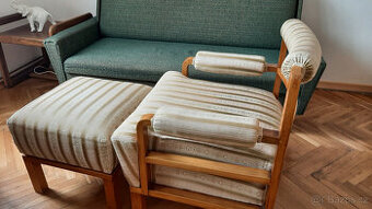 Dezignové křeslo s podnožkou