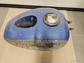 Jawa 250 353 nádrž