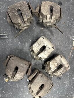 BMW E39 Brzdové třmeny