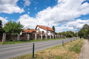 Prodej rodinného domu 4+1, 460m2, Černošice, Praha Západ