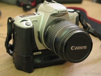 Canon EOS 300 + 28-80 mm II + grip
