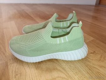 Nazouvaci boty NOVÉ vel.36