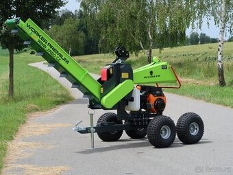 špalíkovač štěpkovač s dopravníkem a spalovacím motem 27HP