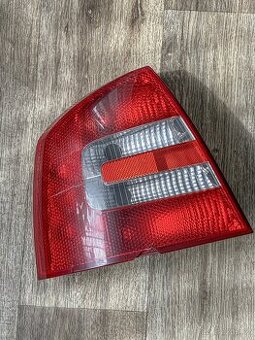 Zadní světlo levé sedan Octavia 2 liftback - před faceliftem