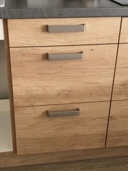 Kuchyňská skříňka se šuplíky