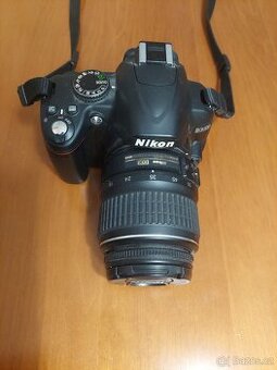 Fotoaparát NIKON D 3000 + Nikkor 18-55mm + Nikkor 55-200mm