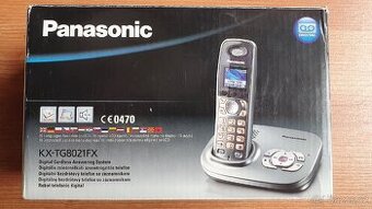Bezdrátový telefon se záznamníkem Panasonic KX-TG8021FX