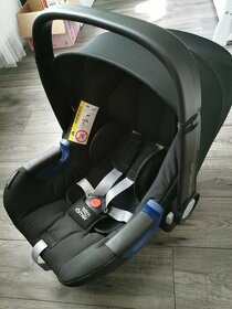 Autosedačka Britax römer baby Safe 2i size - 1
