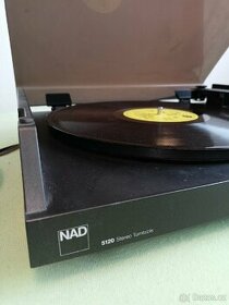 Gramofon NAD5120