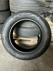 235/55 R18 Continental Letní pneu