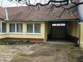Prodej rodinného domu 132 m² s garáží a zahradou, pozemek 71 - 1