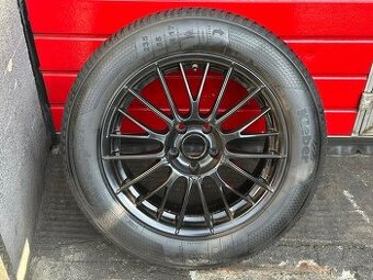 ALU kolo 1x černé 17" 8J ET35 + zimní pneu 235/55/R17