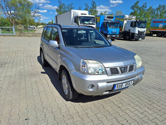 NISSAN X-TRAIL 2,2D 4 x 4