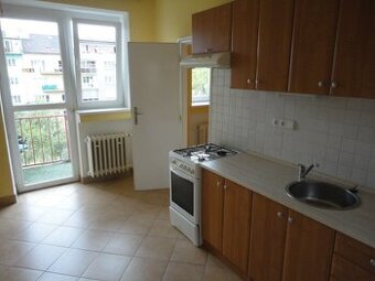 Pronájem 3+1, ulice Merhautova, Černá Pole, 80 m2, balkon, k