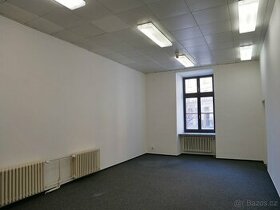 Pronájem kanceláře 36 m2 v centru města
