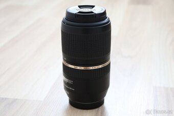 Objektiv TAMRON 70 - 300mm pro Canon