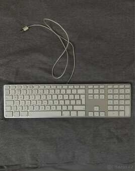 Apple Keyboard Wired - 1