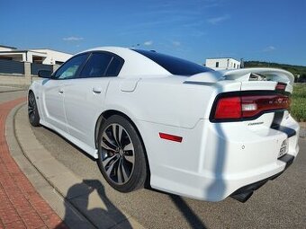Dodge Charger SRT 8
