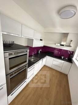 Pronájem bytu 2+kk 59 m2 s garážovým stáním v ceně