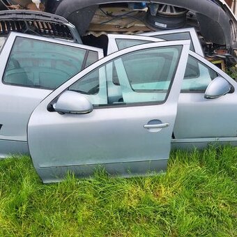 Dvere octavia 2 combi barva 9452