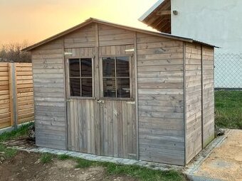 Zahradní domek 2.6 x 1.8m, plechová střecha, nátě