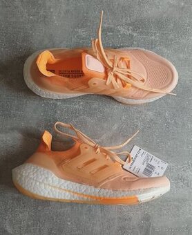 Adidas Ultraboost 22, 38