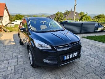 Ford Kuga 2015 najeto jen 147.XXX Km