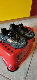 Trekové Skechers vel. 27 super stav